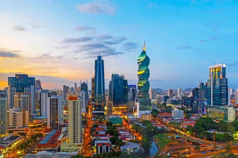 cuanto cuesta crear o abrir una empresa en Panamá